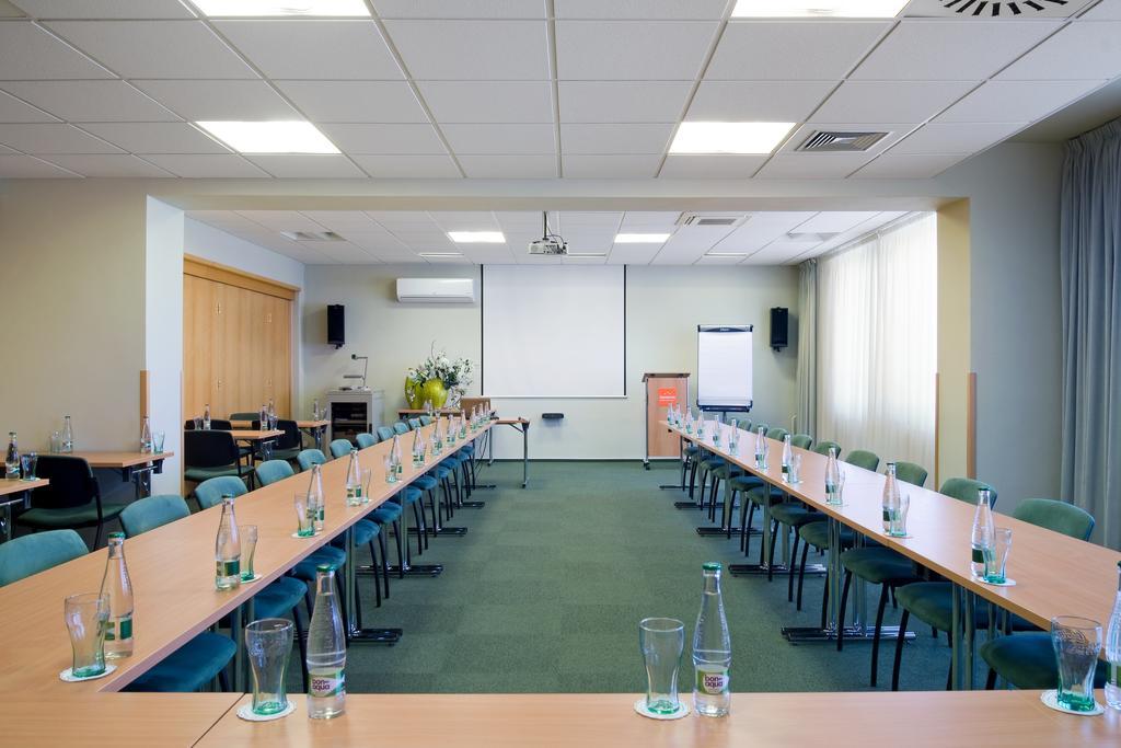 Hotel Akademie A Depandance Jarmila 4*